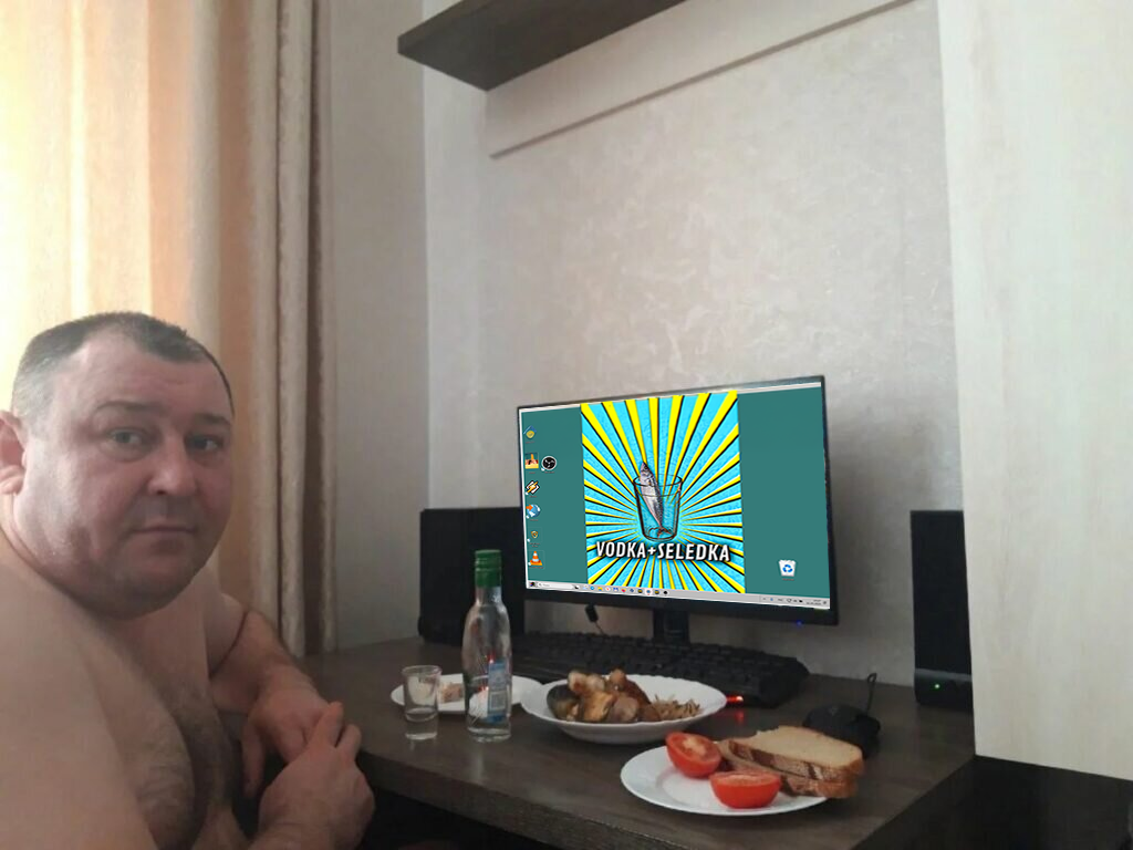 присоединился к нам голова